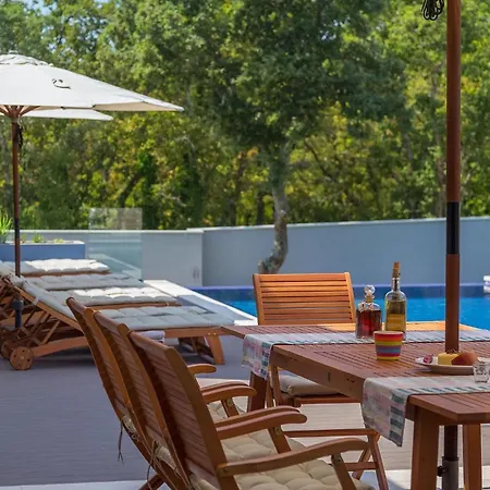 Awesome In Istria With Kitchen *